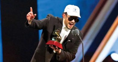BAD BUNNY TUVO UN BAILONGO INOLVIDABLE EN LOS LATIN GRAMMY
