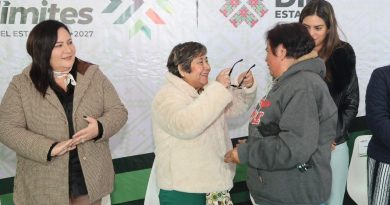 GOBIERNO ESTATAL ENTREGA LENTES EN VILLA DE POZOS Y SOLEDAD