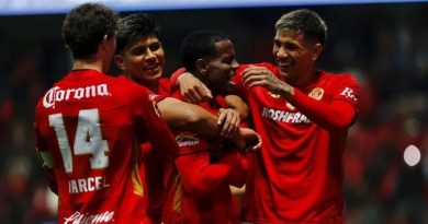 TOLUCA VENCE AL SANTOS Y LE QUITA LIDERATO A CHIVAS