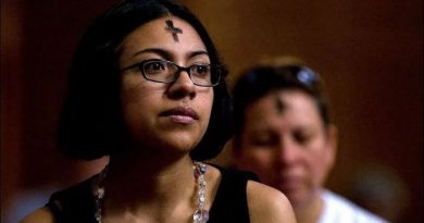 ¿QUÉ SIGNIFICAN LAS CENIZAS QUE PONEN EN LA FRENTE EL MIÉRCOLES DE CENIZA?