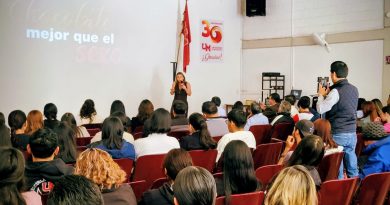 EMPRENDIMIENTO Y LIDERAZGO: MARVELY COSTANZO DEJA HUELLA EN LA UNIVERSIDAD DE MATEHUALA