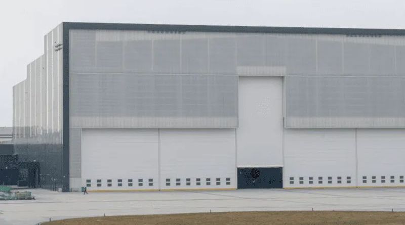 ICE COMPRA UN ALMACÉN EN NUEVA YORK PARA DETENER MIGRANTES