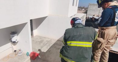 POLICÍAS Y BOMBEROS CONTRALARON UNA EXPLOSIÓN Y FUGA DE GAS EN UN DOMICILIO EN LA COLONIA MANUEL MORENO TORRES