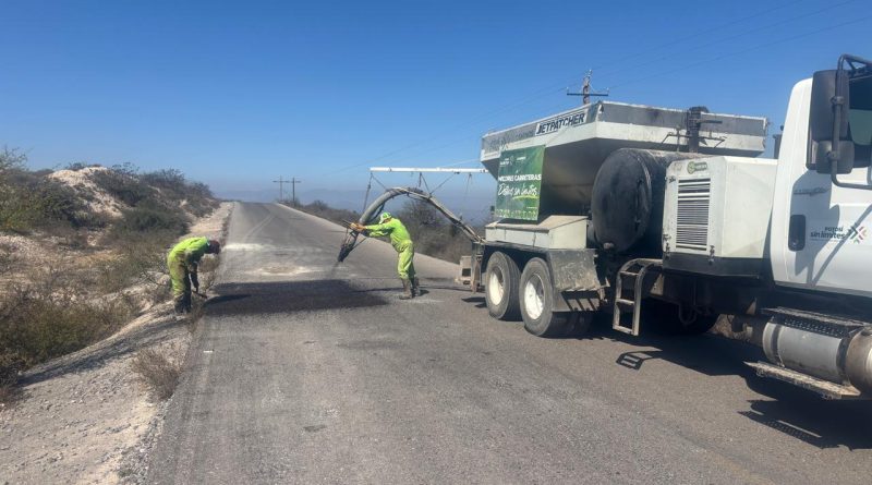 GOBIERNO ESTATAL CONCLUYE MEJORAMIENTO DE CAMINOS EN VILLA HIDALGO