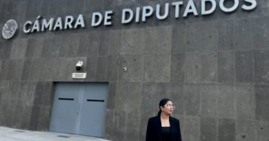 DESTACA ESTUDIANTE POTOSINA EN PARLAMENTO NACIONAL EN SAN LÁZARO