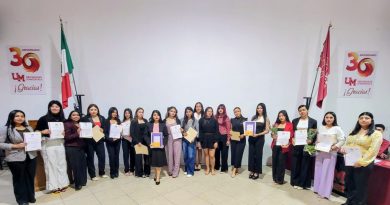 BRISA DEL ROCÍO ORTIZ SOSA CONQUISTA NUEVAMENTE EL PRIMER LUGAR EN EL CONCURSO DE ORATORIA FEMENINA DE LA UNIVERSIDAD DE MATEHUALA