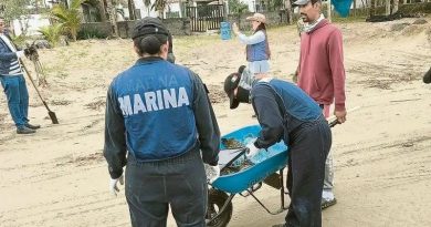 APARECEN MANCHAS DE CRUDO EN PLAYAS DE TUXPAN, VERACRUZ