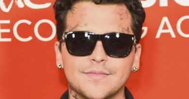 CHRISTIAN NODAL DEMANDA A CAZZU