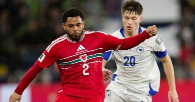 EN PENALES, BOSNIA Y CHEQUIA SE IMPONEN