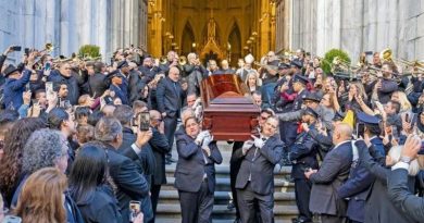 NUEVA YORK DESPIDE A WILLIE COLÓN AL RITMO DE SALSA