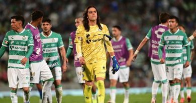 SANTOS CAE ANTE CRUZ AZUL EN CASA Y SELLAN EL ‘SÓTANO’ DE LA LIGA MX UNA SEMANA MÁS