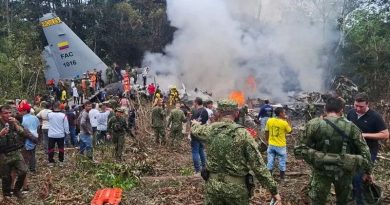 VAN 66 MUERTOS POR ACCIDENTE DE AVIÓN MILITAR EN COLOMBIA