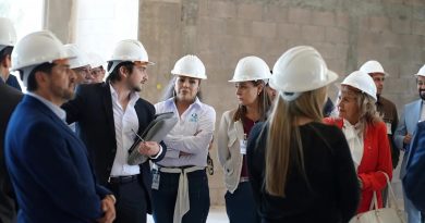 SAN LUIS FORTALECE SALUD Y ECONOMÍA CON PROYECTOS DE ALTA ESPECIALIDADInversiones superiores a 2 mil 300 millones de pesos consolidan a San Luis Potosí como referente en servicios médicos y motor de desarrollo económico.