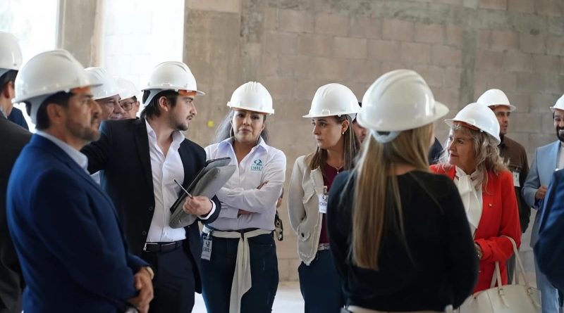 SAN LUIS FORTALECE SALUD Y ECONOMÍA CON PROYECTOS DE ALTA ESPECIALIDADInversiones superiores a 2 mil 300 millones de pesos consolidan a San Luis Potosí como referente en servicios médicos y motor de desarrollo económico.