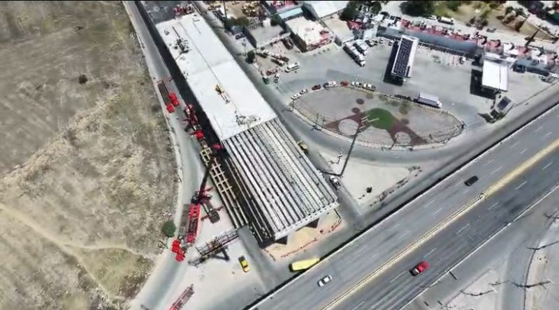 CONTINÚAN CIERRES VIALES POR MONTAJE DE TRABES EN PUENTE BULEVAR VALLE DE LOS FANTASMAS