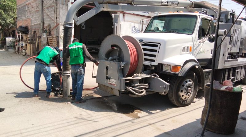 ESTADO REALIZA LABORES DE LIMPIEZA EN REDES DE DRENAJE SANITARIO EN LA ZONA METROPOLITANA