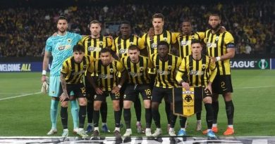 ORBELÍN PINEDA GUÍA AL AEK ATENAS A LA VICTORIA