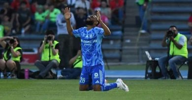 TIGRES AVANZA «CON EL ROSARIO EN LA MANO»