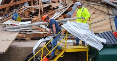TORNADO ARRASA EN TEXAS: REPORTAN HERIDOS, EDIFICIOS DERRUMBADOS Y CASAS SIN TECHO