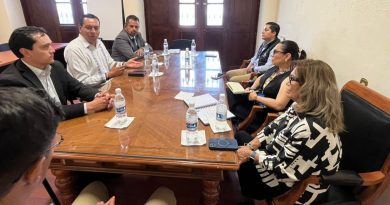 GOBIERNO ESTATAL FORTALECE APOYO JURÍDICO Y FORMACIÓN DE JÓVENES POTOSINOS