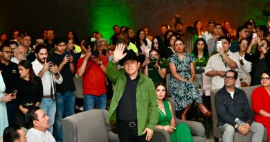 RICARDO GALLARDO ANUNCIA A KATY PERRY EN FENAPO 2026