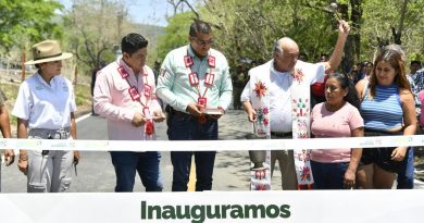 RICARDO GALLARDO INAUGURA UN CAMINO MÁS EN LA HUASTECA POTOSINA