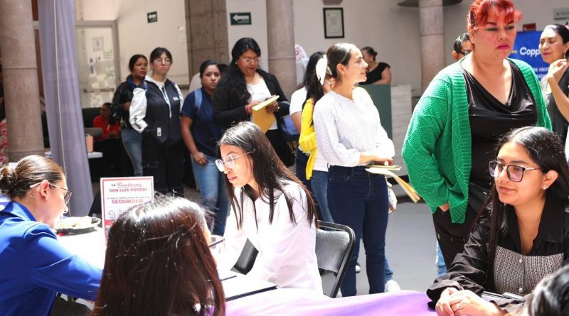 GOBIERNO ESTATAL ACERCA MÁS OPORTUNIDADES LABORALES A LAS POTOSINAS