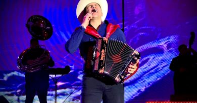 MARCA REGISTRADA PONE A CANTAR A LA ARENA POTOSÍ