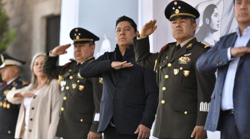 RICARDO GALLARDO PARTICIPA EN TOMA DE PROTESTA DEL NUEVO COMANDANTE DE LA DOCEAVA ZONA MILITAR