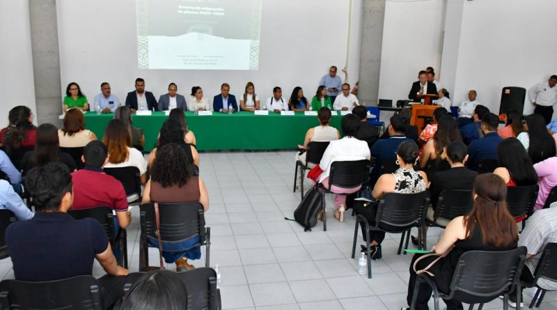 GOBIERNO ESTATAL MARCA UN HITO HISTÓRICO EN ENTREGA DE PLAZAS DE TELESECUNDARIA