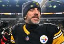 AARON RODGERS ACUERDA POR UN AÑO MÁS CON LOS STEELERS DE PITTSBURGH