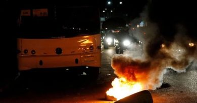 BLOQUEOS EN COLIMA ESTARÍAN VINCULADOS AL CNG; CONFIRMAN 5 DETENIDOS EN OPERATIVOS