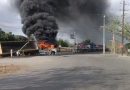 BLOQUEOS EN COLIMA TRAS ENFRENTAMIENTO: UN MUERTO, DOS HERIDOS E INCENDIOS EN VARIOS PUNTOS