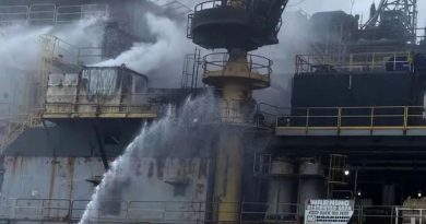 EXPLOSIÓN EN PLATAFORMA PETROLERA EN LA COSTA DE CALIFORNIA PROVOCA INCENDIO Y EVACUACIÓN