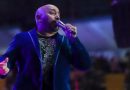 LUPILLO RIVERA DA CONCIERTO EN CALCETINES; ¡LE ROBAN LAS BOTAS EN PLENO ESCENARIO!