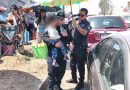 RESCATAN A NIÑO ENCERRADO EN AUTO BAJO EL SOL; ABUELA HACÍA FILA PARA BOLETOS DEL BUKI