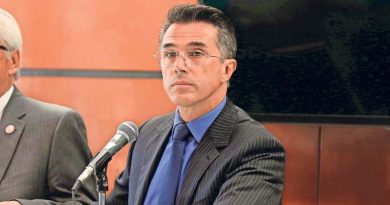 SERGIO MAYER RENUNCIA DE FORMA IRREVOCABLE A MORENA