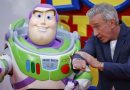 TOM HANKS Y TIM ALLEN HACEN LLORAR DE NOSTALGIA EN PRESENTACIÓN DE TOY STORY 5 EN LONDRES