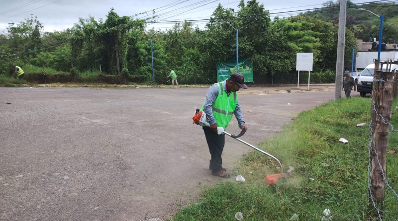GOBIERNO ESTATAL LLEVA ENCHULANDO TU COMUNIDAD A TAMAZUNCHALE