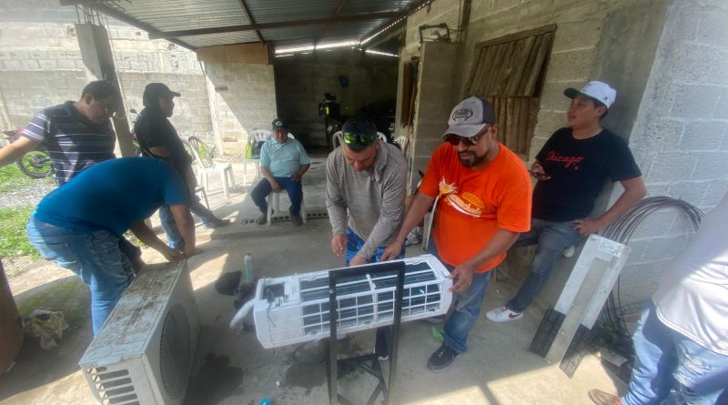 GOBIERNO ESTATAL FORTALECE LA CAPACITACIÓN Y EL EMPRENDIMIENTO EN TAMAZUNCHALE