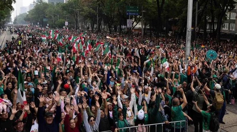 CDMX ROMPE RÉCORD GUINNESS CON LA OLA MÁS GRANDE DEL MUNDO