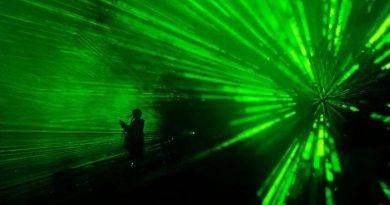 LA MÍTICA BANDA DE PULP RECURRE AL AMOR PARA RECONECTAR CON EL MUNDO