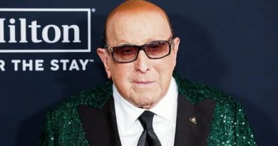 MUERE CLIVE DAVIS, ARTÍFICE DE CARLOS SANTANA Y SPRINGSTEEN