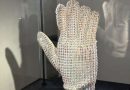SUBASTAN EN PARÍS UN GUANTE QUE MICHAEL JACKSON LLEVÓ EN 1988