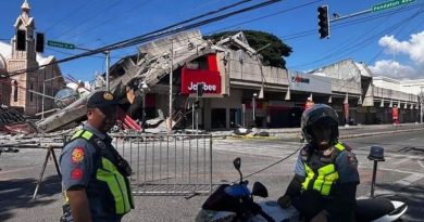 TERREMOTO DE MAGNITUD 7.8 SACUDE FILIPINAS
