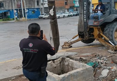 Gobierno de la Capital realiza trabajos de limpieza y desazolve en colector pluvial de Coronel Romero