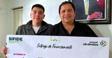 GOBIERNO DEL ESTADO APOYA CON INSCRIPCIÓN Y TITULACIÓN A UNIVERSITARIOS