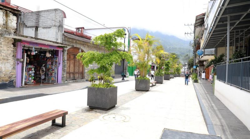 RICARDO GALLARDO ENTREGA CALLES Y ARRANCA CONSTRUCCIÓN DE ALBERGUE ANIMAL “HUELLITAS” EN XILITLA