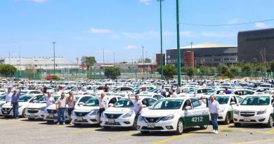 EL GOBERNADOR RICARDO GALLARDO ACUERDA CON TAXISTAS SEGUIR MEJORANDO EL SERVICIO