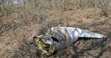 AVIONETA SE ESTRELLA EN BAHAMAS; MUEREN 10 PERSONAS Y VUELOS SON SUSPENDIDOS